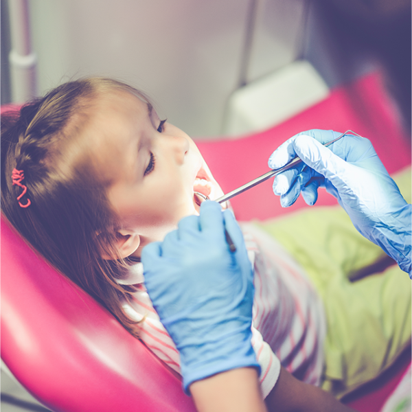 pediatric-dentist-little-girl-reception-dentist